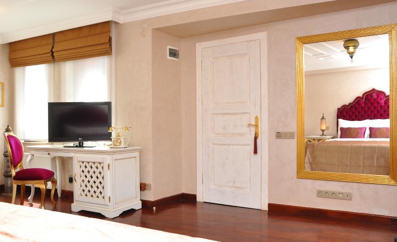 Istanbul Bosphorus Hotel Symbola Екстериор снимка